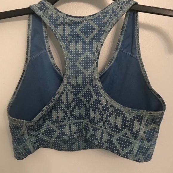Nike green blue geometric print sports bra size s - Picture 4 of 4
